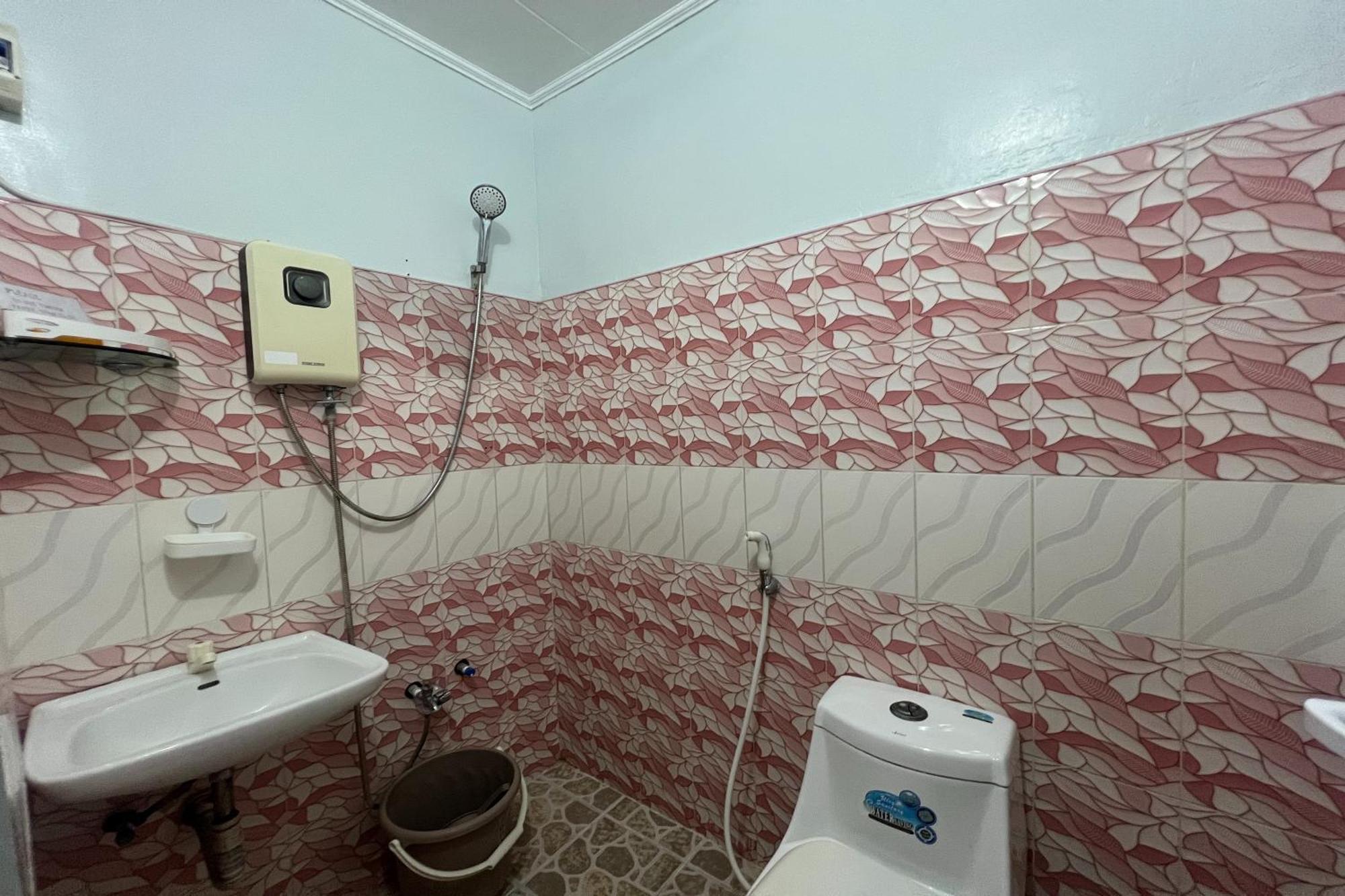 ホテル Fnt Transient House Near Hundred Islands アラミノス エクステリア 写真