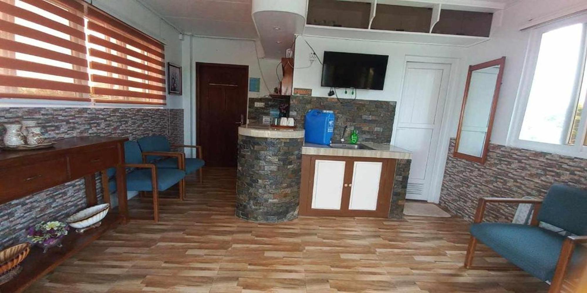 ホテル Fnt Transient House Near Hundred Islands アラミノス エクステリア 写真